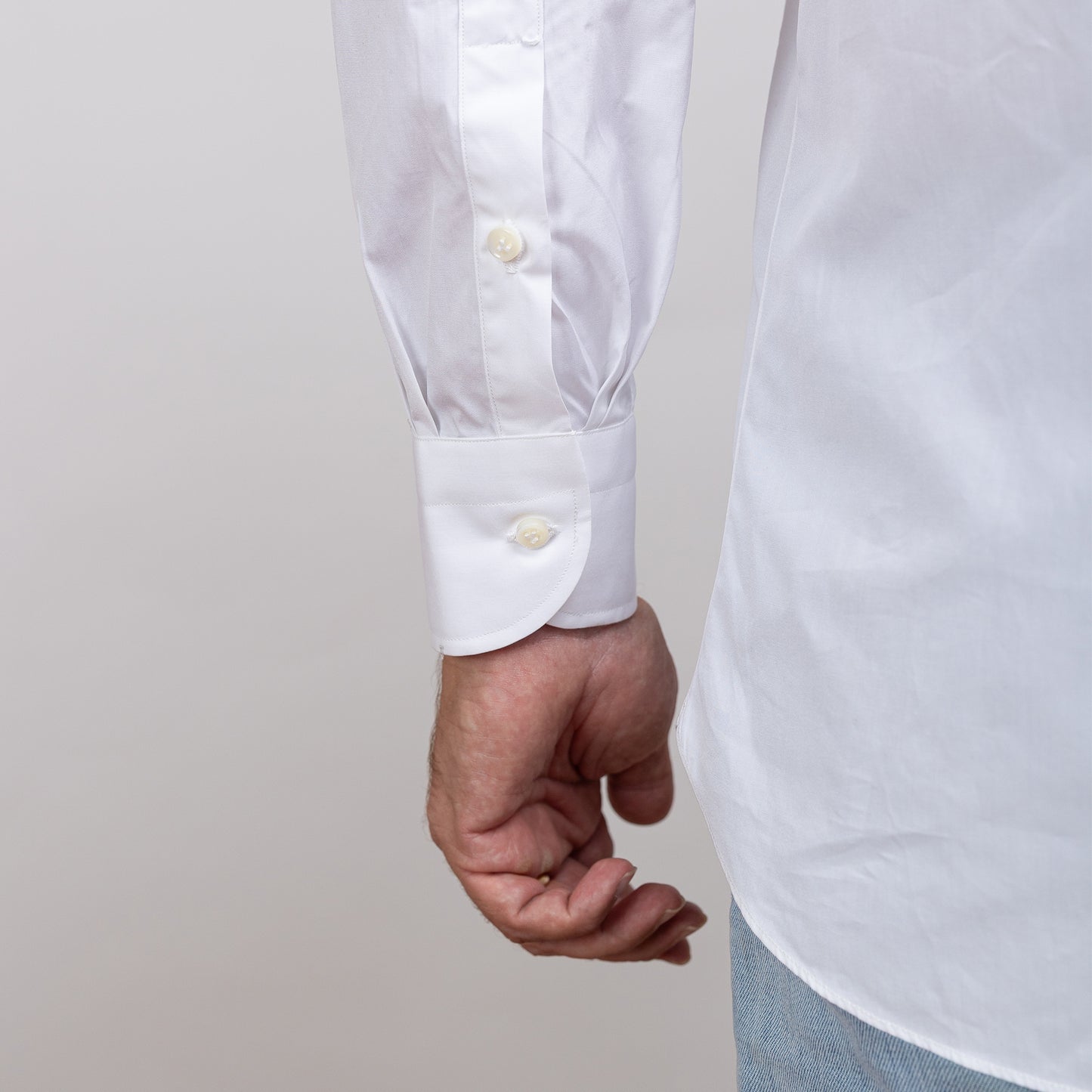 Camicia Bianca – Eleganza Senza Tempo